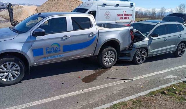 Bingöl'de trafik kazası: 4 yaralı