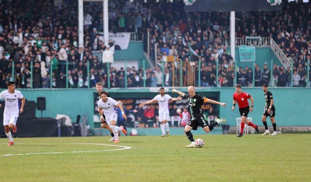 12 Bingölspor şampiyon oldu