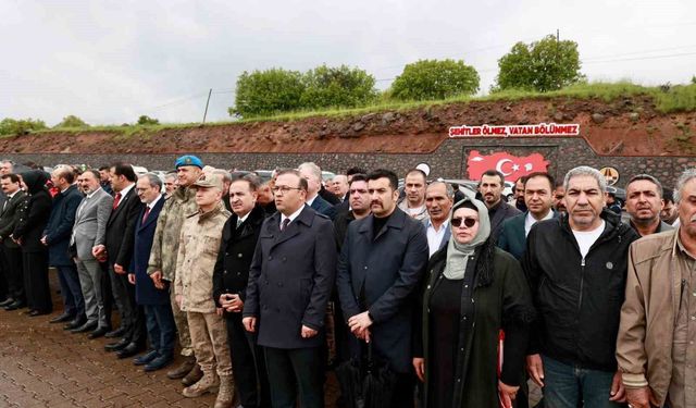 Bingöl'de 33 şehit, 33'üncü yıldönümünde dualarla anıldı