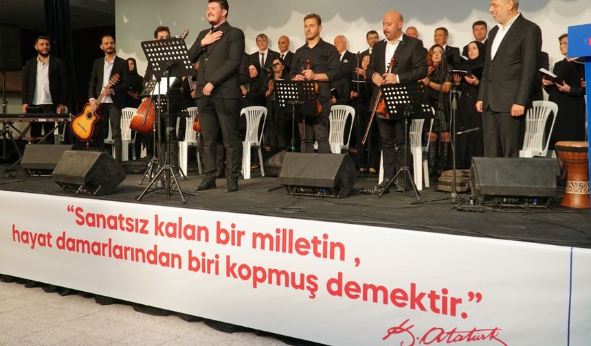 Sındırgı Türk Müziği Topluluğu Konser Verdi