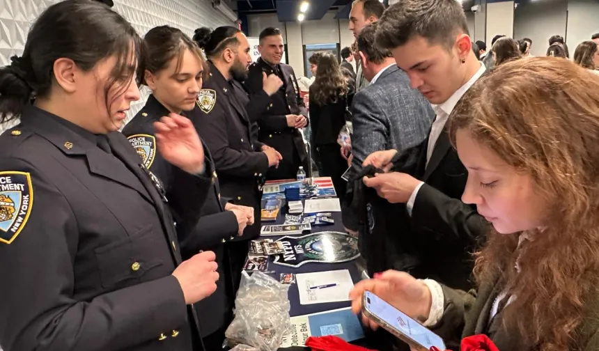 New York'ta Türk öğrencilerden kariyer fuarı