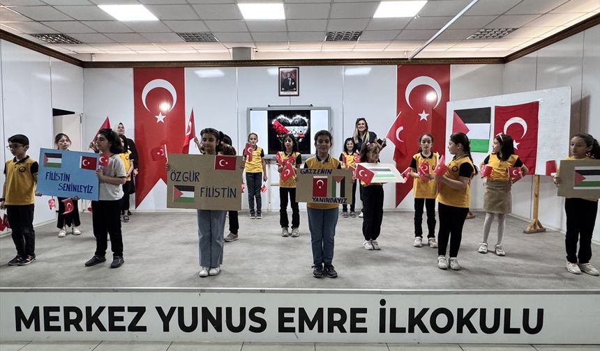 Siirt ve Elazığ'da öğrenciler Filistin'e destek etkinliği düzenledi