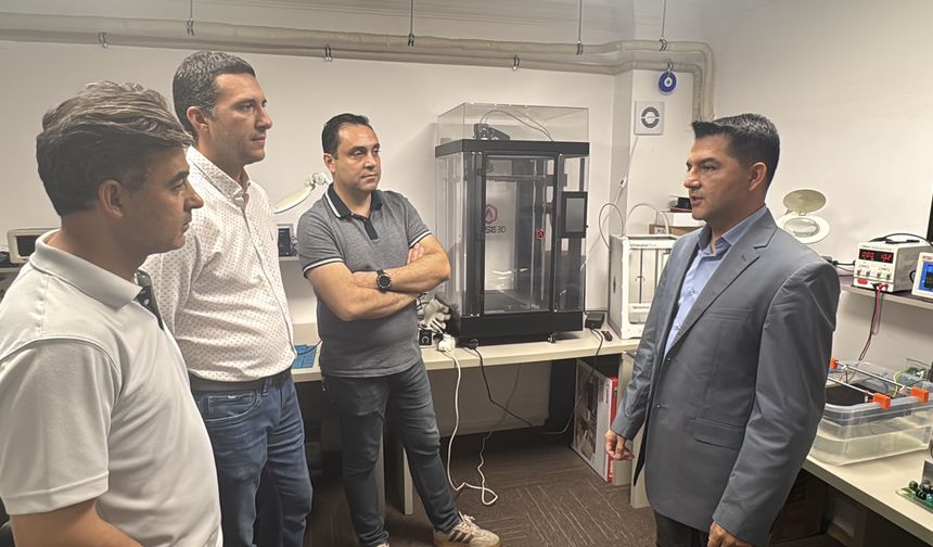 Türk bilim insanı sivrisinekle mücadelede ekolojik dengeye zarar vermeyen cihaz geliştirdi