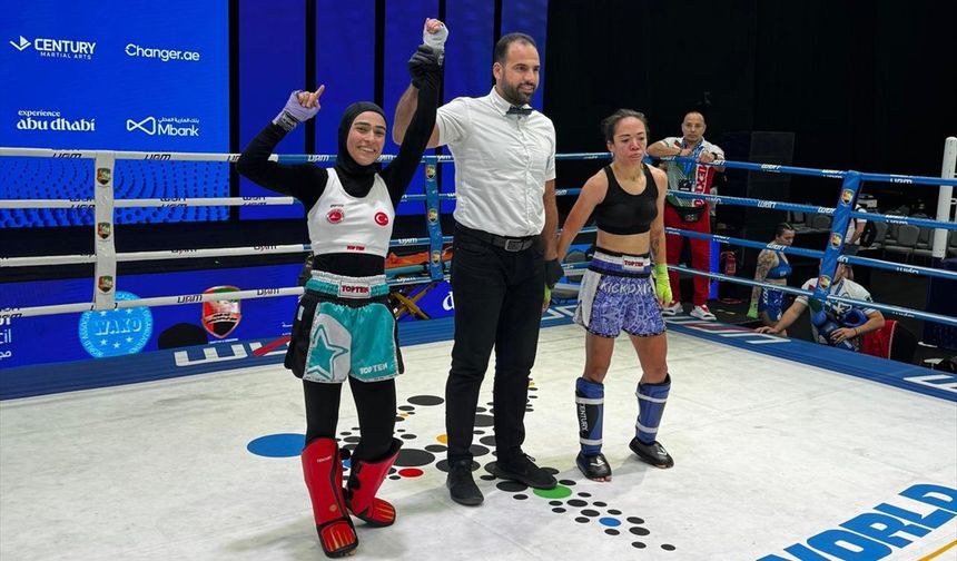 Bitlis Eren Üniversitesi öğrencisi kick boksta dünya şampiyonu oldu