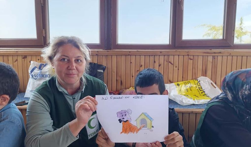 Erzurum'da Yeşilay ve Kızılay gönüllüleri engelli çocuklarla buluştu