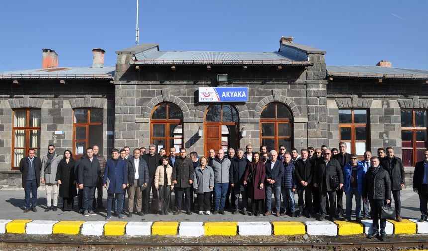 Kars-Gümrü demir yolunun rehabilitasyonu ve işlerlik kazanmasına ilişkin görüşmelerin ikinci turu yapıldı