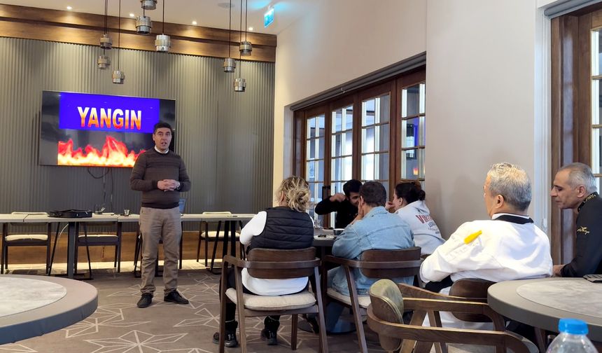 Kars'ta kayak merkezindeki otellerde çalışanlara olası yangınlara karşı eğitim verildi