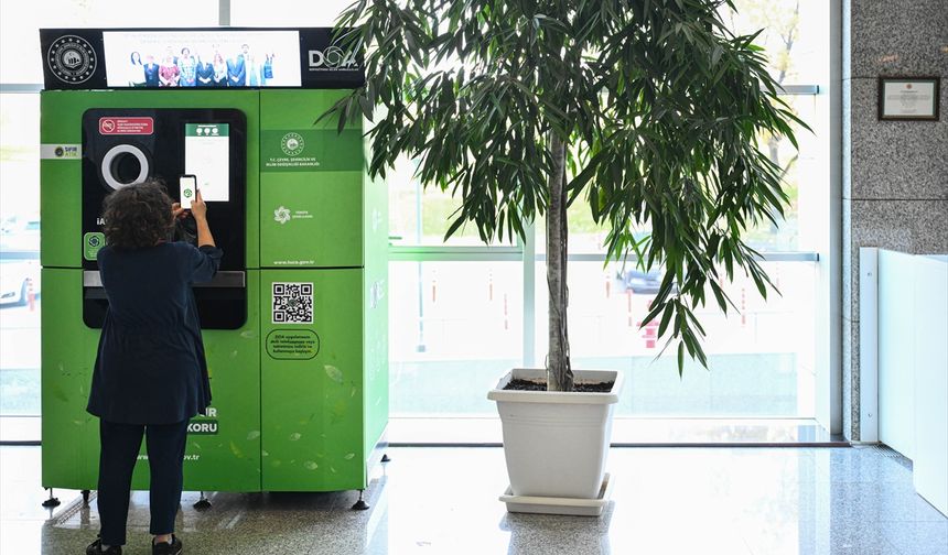 TBMM'nin yeni Sıfır Atık adımı 'depozito iade makineleri' hizmete alındı