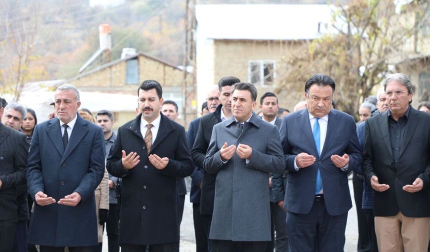 Tunceli'de 1994'te okul lojmanında şehit edilen öğretmenler anıldı