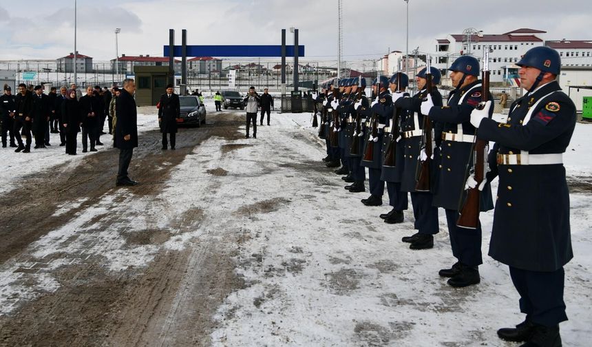 Ardahan'da jandarma hizmet binasının açılışı yapıldı