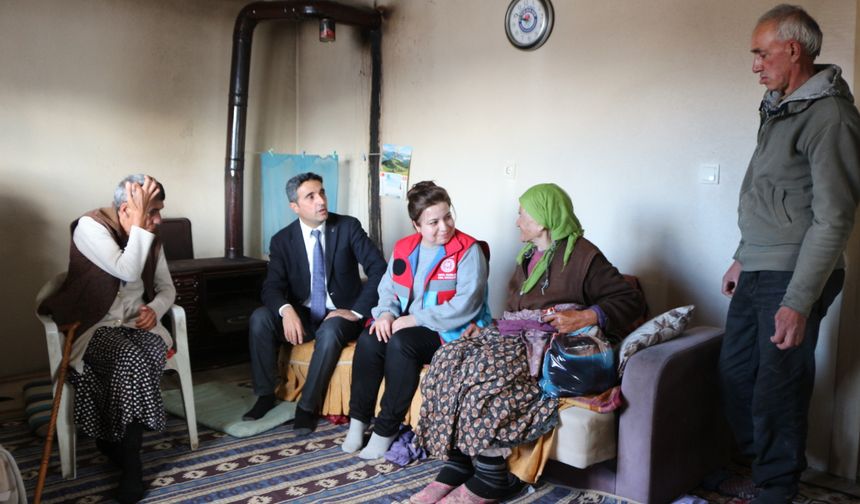 Bingöl'de engelli bireylere evlerinde ziyaret