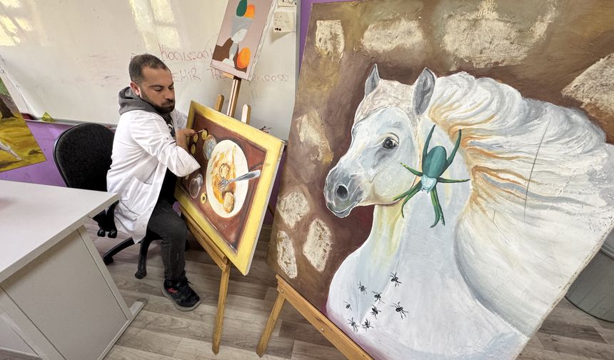 Engelli öğretmen öğrencilerine ilham kaynağı oldu