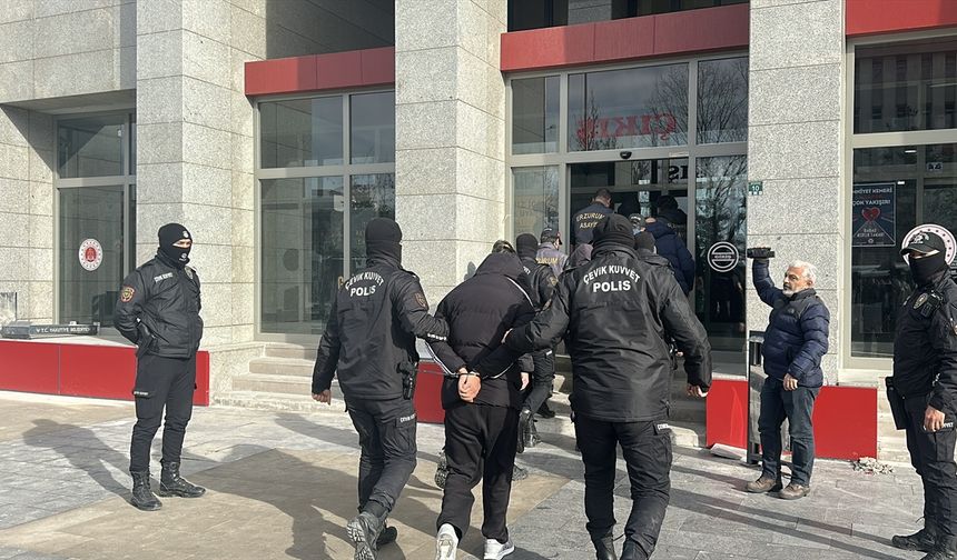 Erzurum'da bir kişinin öldüğü bıçaklı kavgayla ilgili 3 zanlı tutuklandı