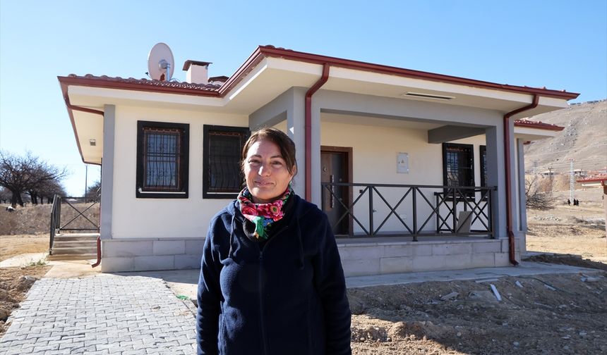Malatya'da deprem konutlarına yerleşen afetzedeler devlete minnettar