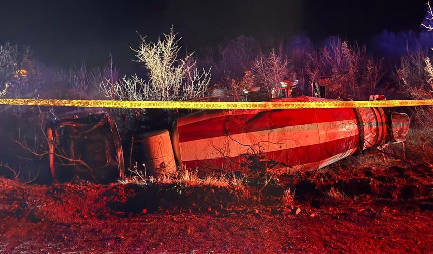 Malatya'da devrilen beton mikserinin sürücüsü hayatını kaybetti