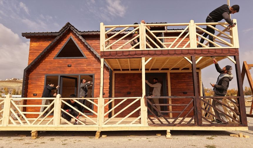 Vanlı kardeşlerin ürettiği çevre dostu ahşap evler birçok ile satılıyor