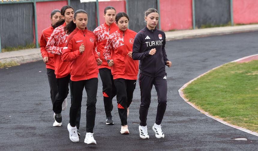 Yetenek taramasıyla keşfedilen Van'ın koşucu kızları, bu yıl 46 madalya kazandı