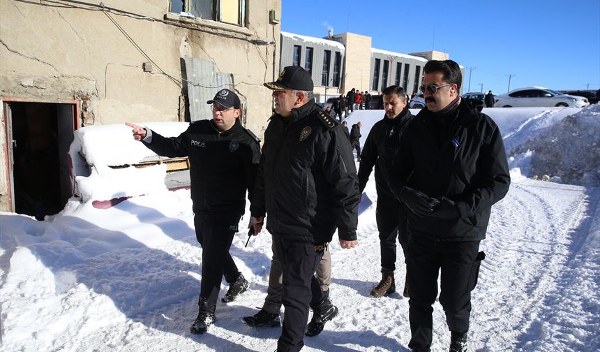 Erzurum'da suça zemin hazırlayan ve halkı tedirgin eden metruk binalar yıkılıyor