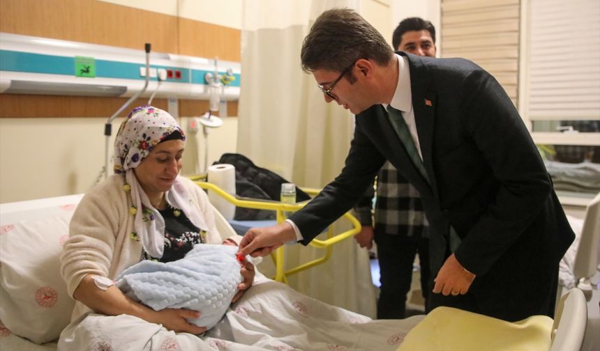 Van'da yılın ilk bebeğine 'Mert Buğra' ismi verildi