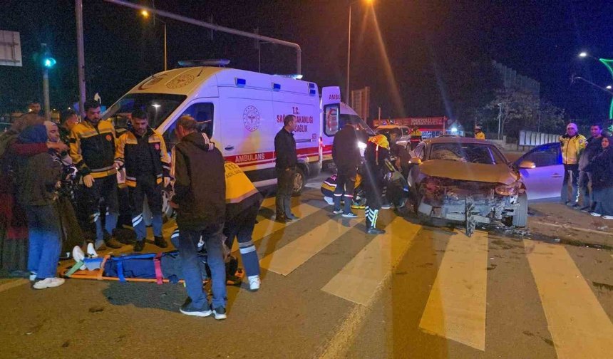 Bingöl'de trafik kazası: 5 yaralı