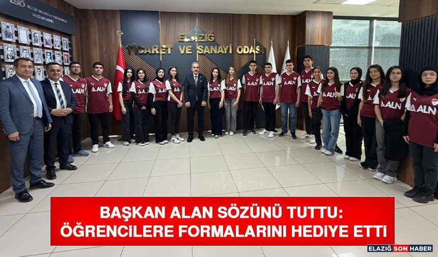 Başkan Alan Sözünü Tuttu: Öğrencilere Formalarını Hediye Etti