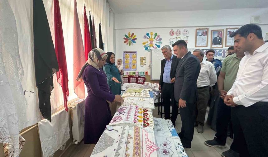 Adaklı'da el emeği ürünler görücüye çıktı