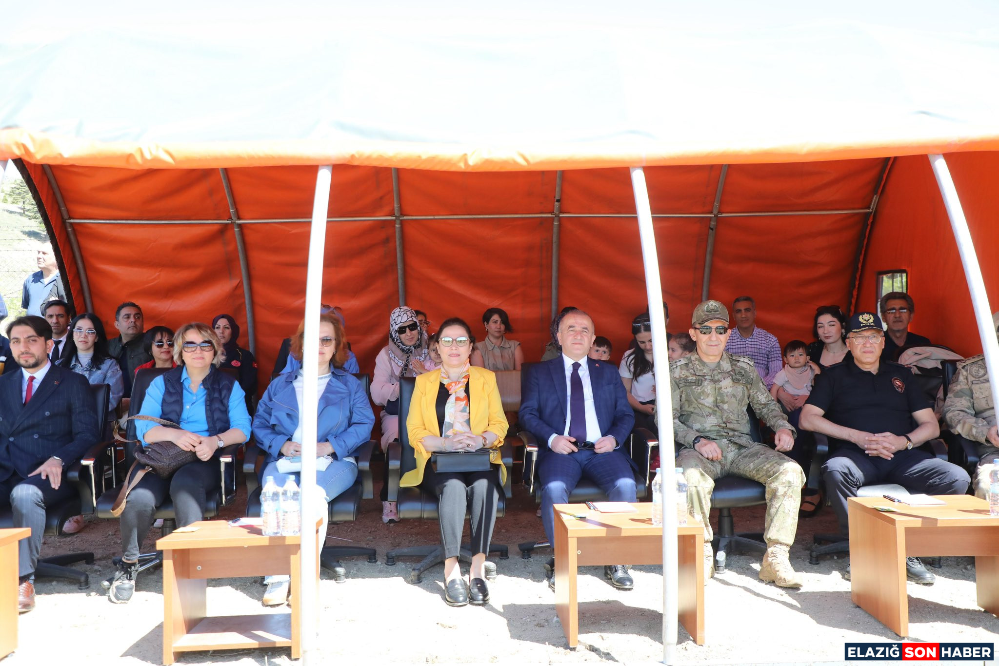 Gp D N Yt9 W E A A L D Bt