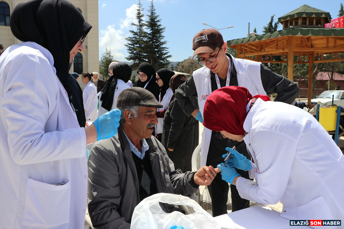 1746283869 Aa 20250503 37832411 37832403 Elazigda Genc Yeryuzu Doktorlari Vatandaslari Saglik Taramasindan Gecirdi
