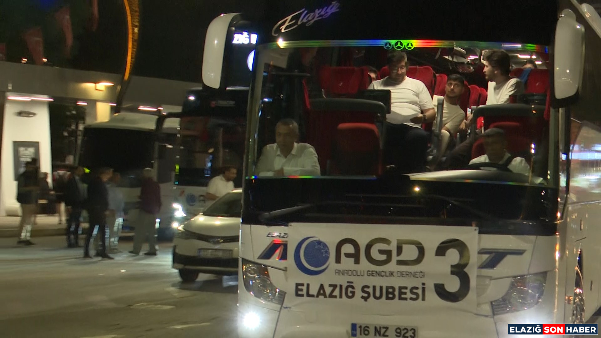 Anadolu Gençlik Derneğiii.mp4 Snapshot 03.14.917