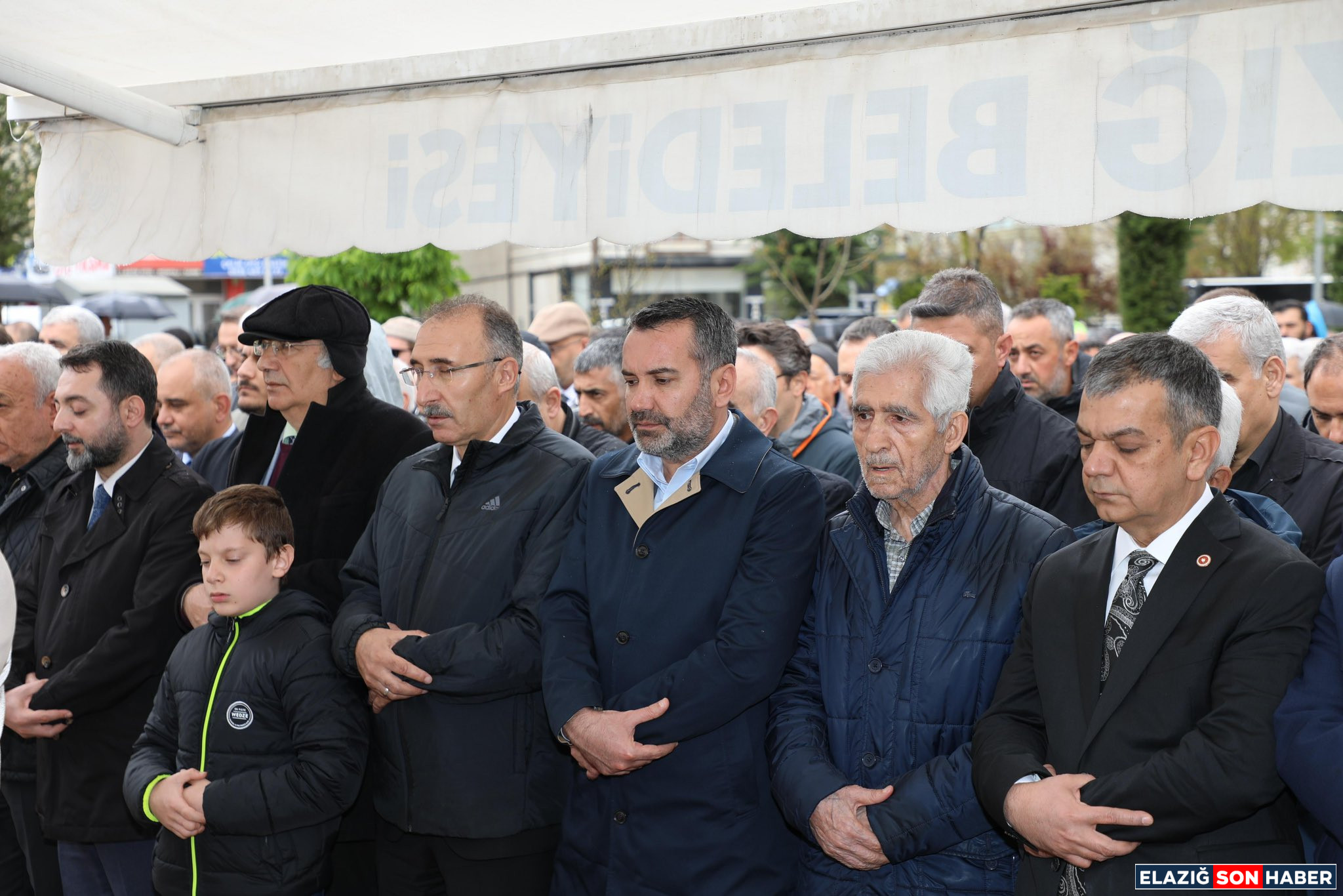 Gp8 E M I Q Xs A Ayr B0