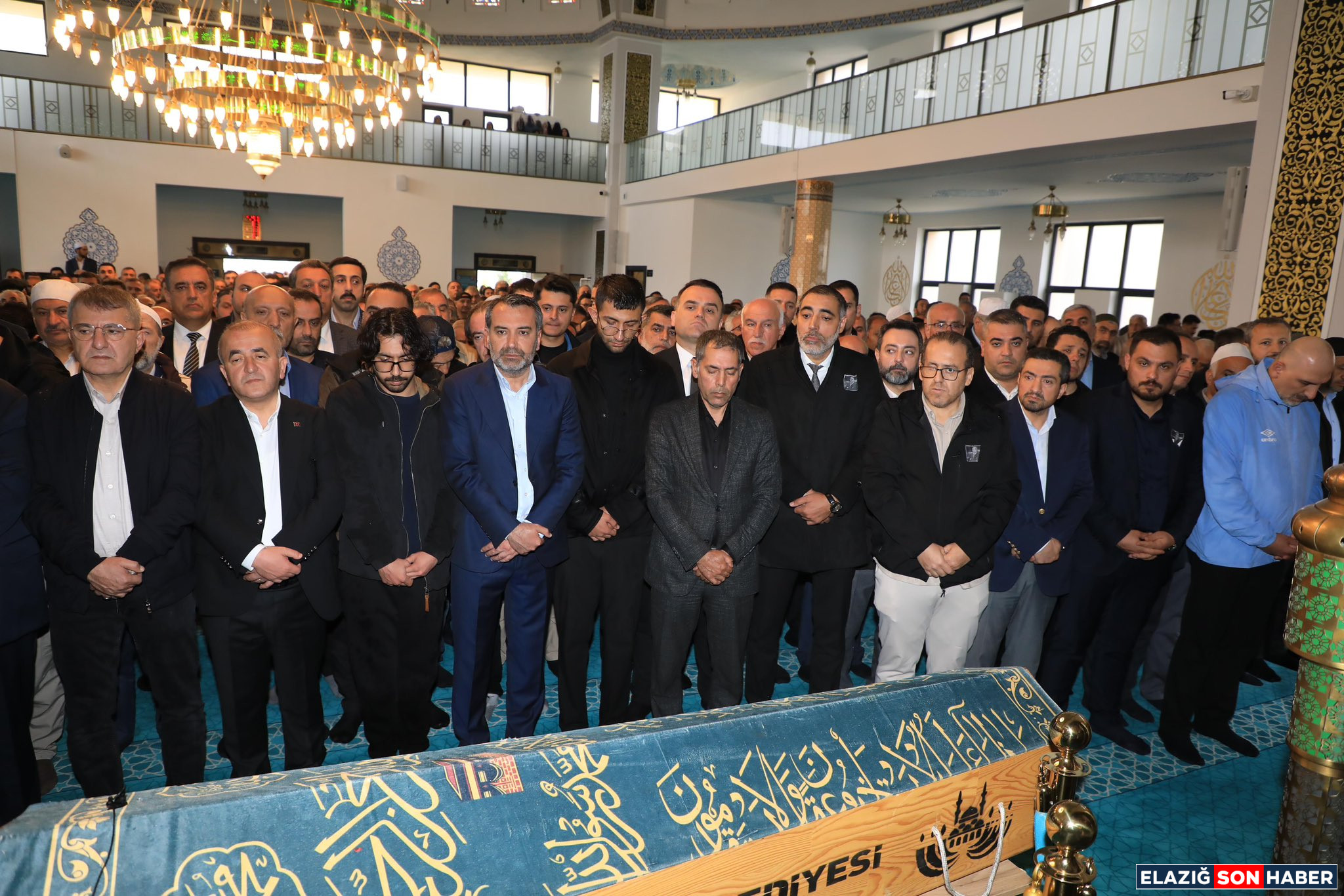 Gq0R Au D W U A Ab0 B9