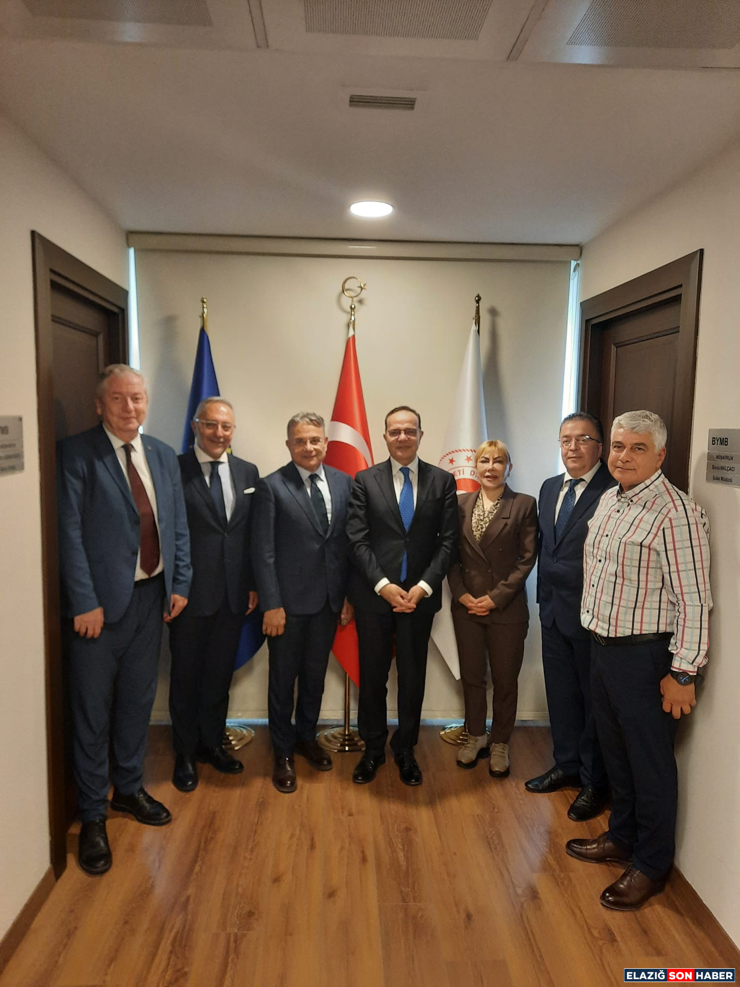 Ea759395 Ece6 4042 8Da5 81577Bd07E27