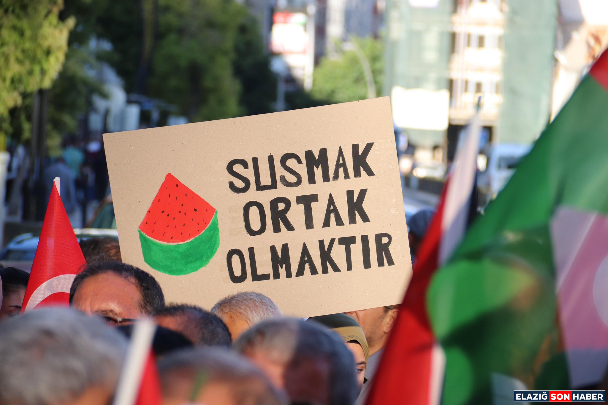 Gt5Tn Ll X E A A Hm Yw