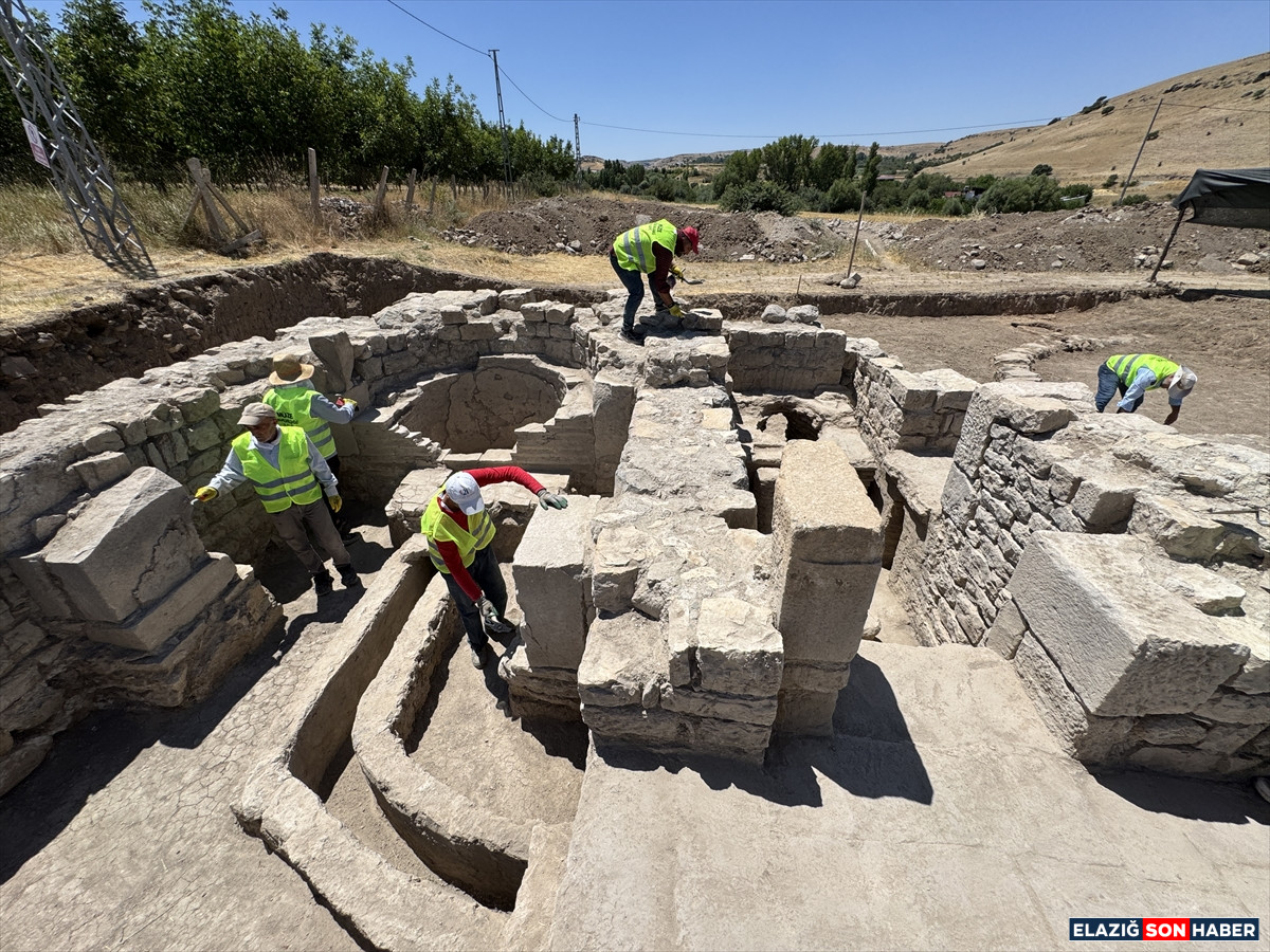 A A 20250714 38555410 38555399 E L A Z I G D A B I R T A R L A D A Y A K L A S I K 1700 Y I L L I K R O M A H A M A M I G U N Y U Z U N E C I K A R I L D I