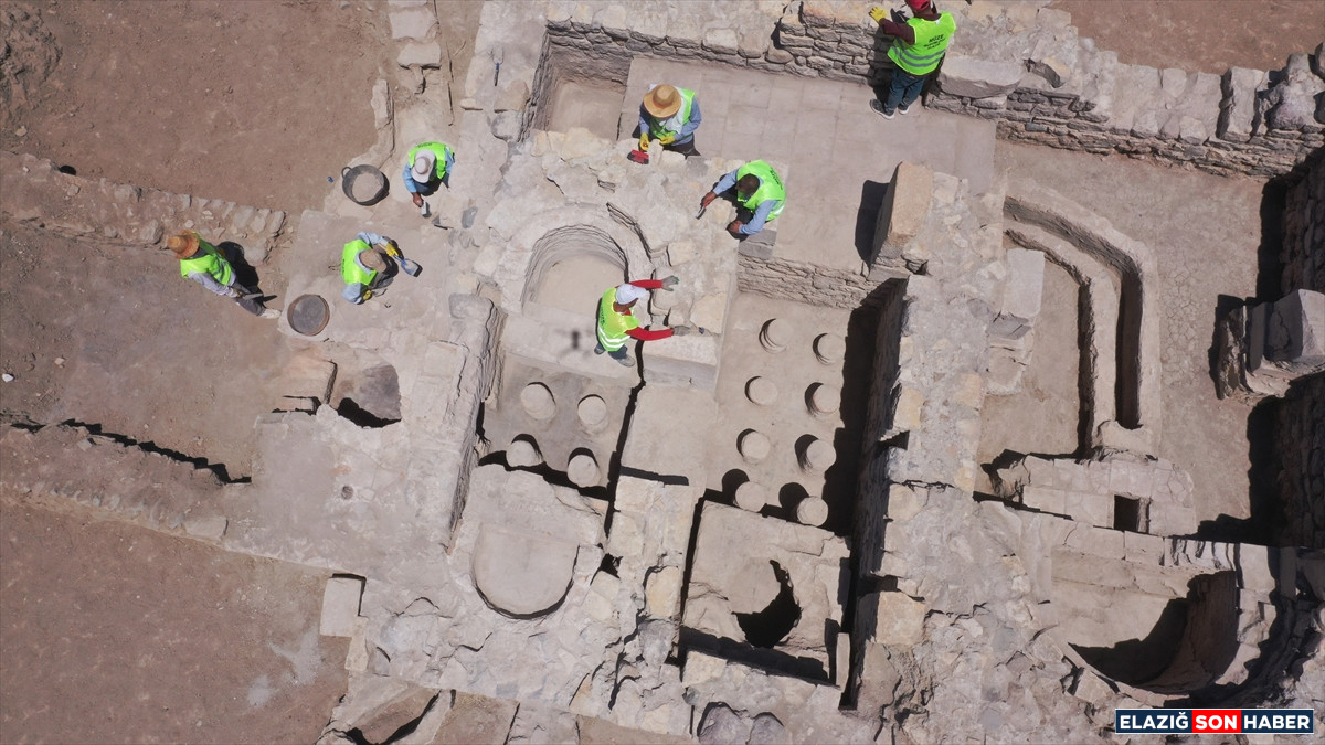 A A 20250714 38555460 38555445 E L A Z I G D A B I R T A R L A D A Y A K L A S I K 1700 Y I L L I K R O M A H A M A M I G U N Y U Z U N E C I K A R I L D I