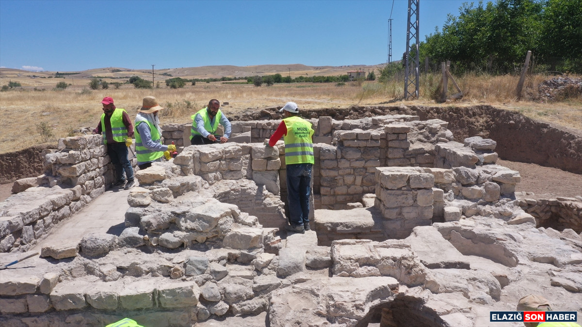 A A 20250714 38555460 38555446 E L A Z I G D A B I R T A R L A D A Y A K L A S I K 1700 Y I L L I K R O M A H A M A M I G U N Y U Z U N E C I K A R I L D I