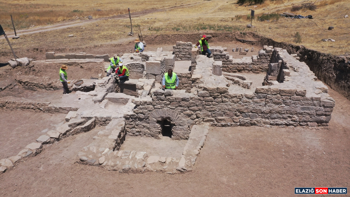 A A 20250714 38555460 38555448 E L A Z I G D A B I R T A R L A D A Y A K L A S I K 1700 Y I L L I K R O M A H A M A M I G U N Y U Z U N E C I K A R I L D I