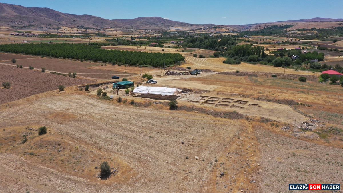 A A 20250714 38555460 38555451 E L A Z I G D A B I R T A R L A D A Y A K L A S I K 1700 Y I L L I K R O M A H A M A M I G U N Y U Z U N E C I K A R I L D I