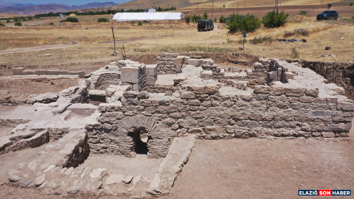 A A 20250714 38555460 38555458 E L A Z I G D A B I R T A R L A D A Y A K L A S I K 1700 Y I L L I K R O M A H A M A M I G U N Y U Z U N E C I K A R I L D I