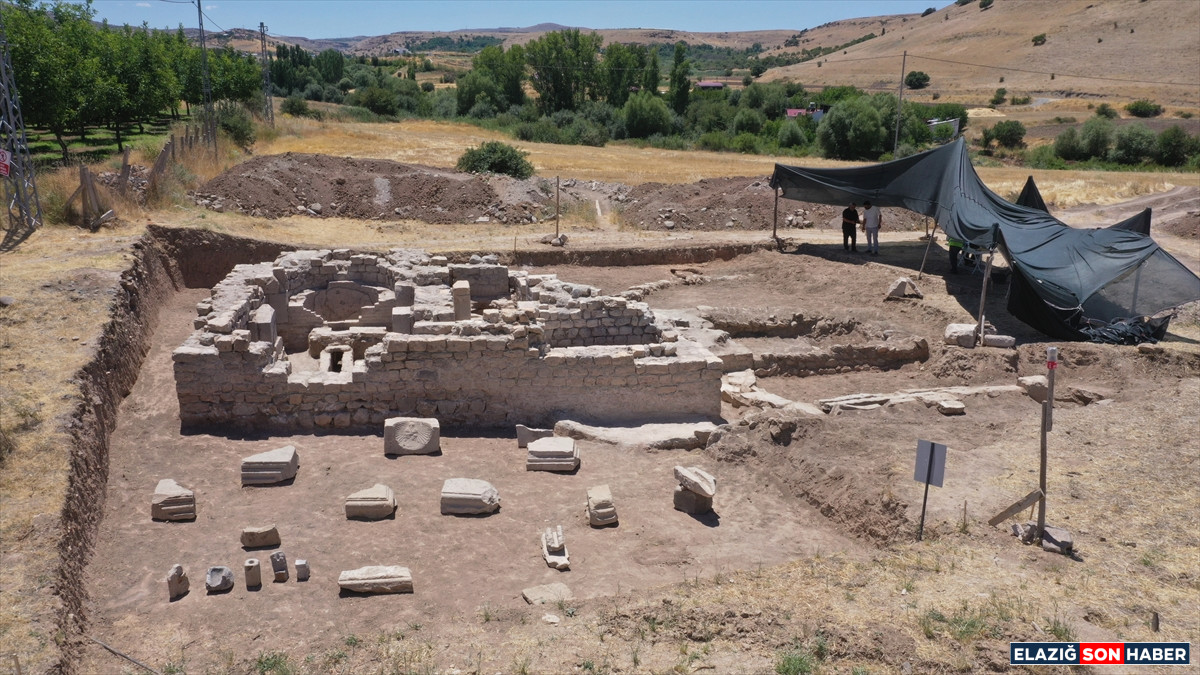 A A 20250714 38555460 38555459 E L A Z I G D A B I R T A R L A D A Y A K L A S I K 1700 Y I L L I K R O M A H A M A M I G U N Y U Z U N E C I K A R I L D I