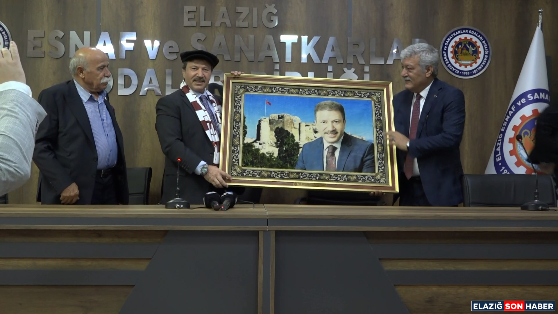 1755855519 Esnaf Ve Sanaatkarlar Odasi Basin Toplantisi Kerem.mp4 Snapshot 08.06.367