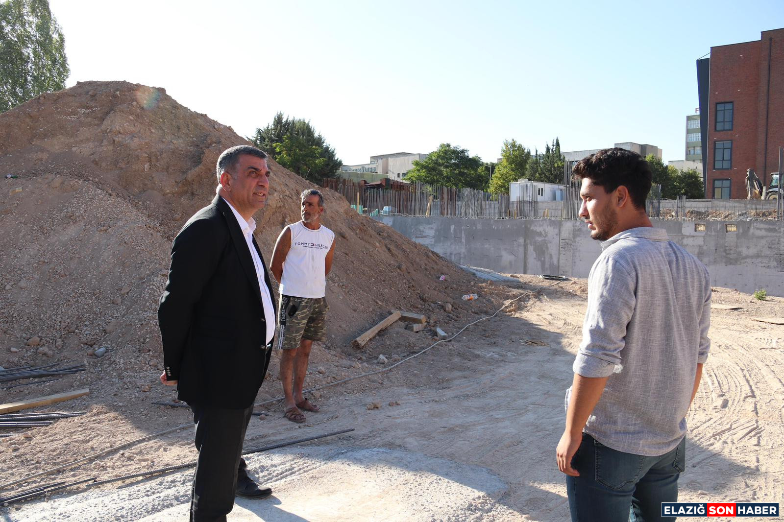 5646527A 4Ddc 41Ff 985F Be4Af26Ae919