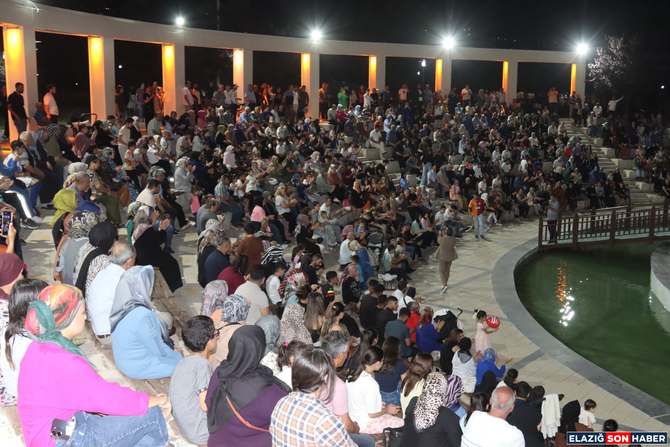 Elazigda Yaz Coskusu 1755160453 V C3 Ulb