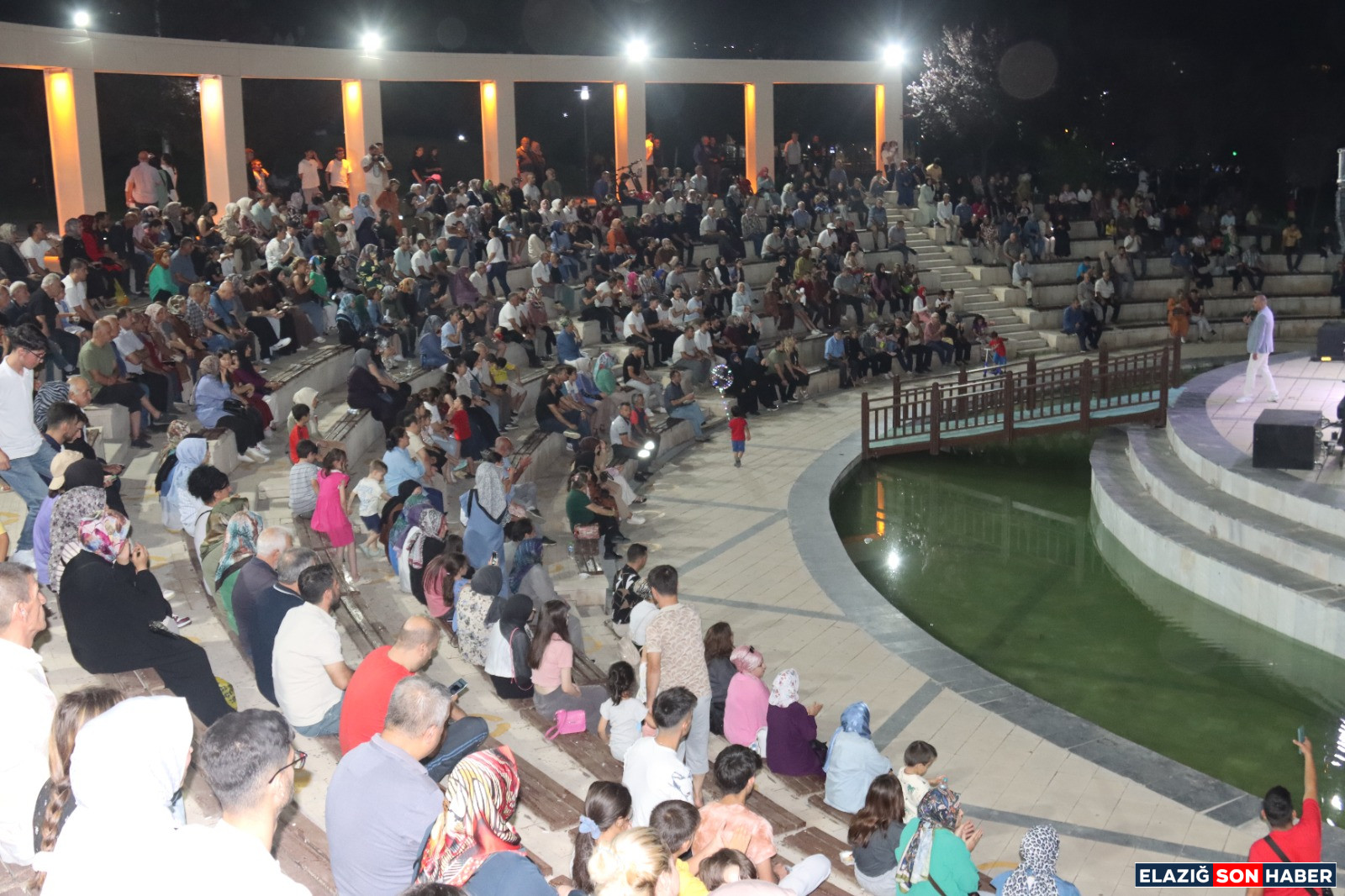 Kultur Parkta Muzik Ziyafeti S 1755690604 Z A8Vha