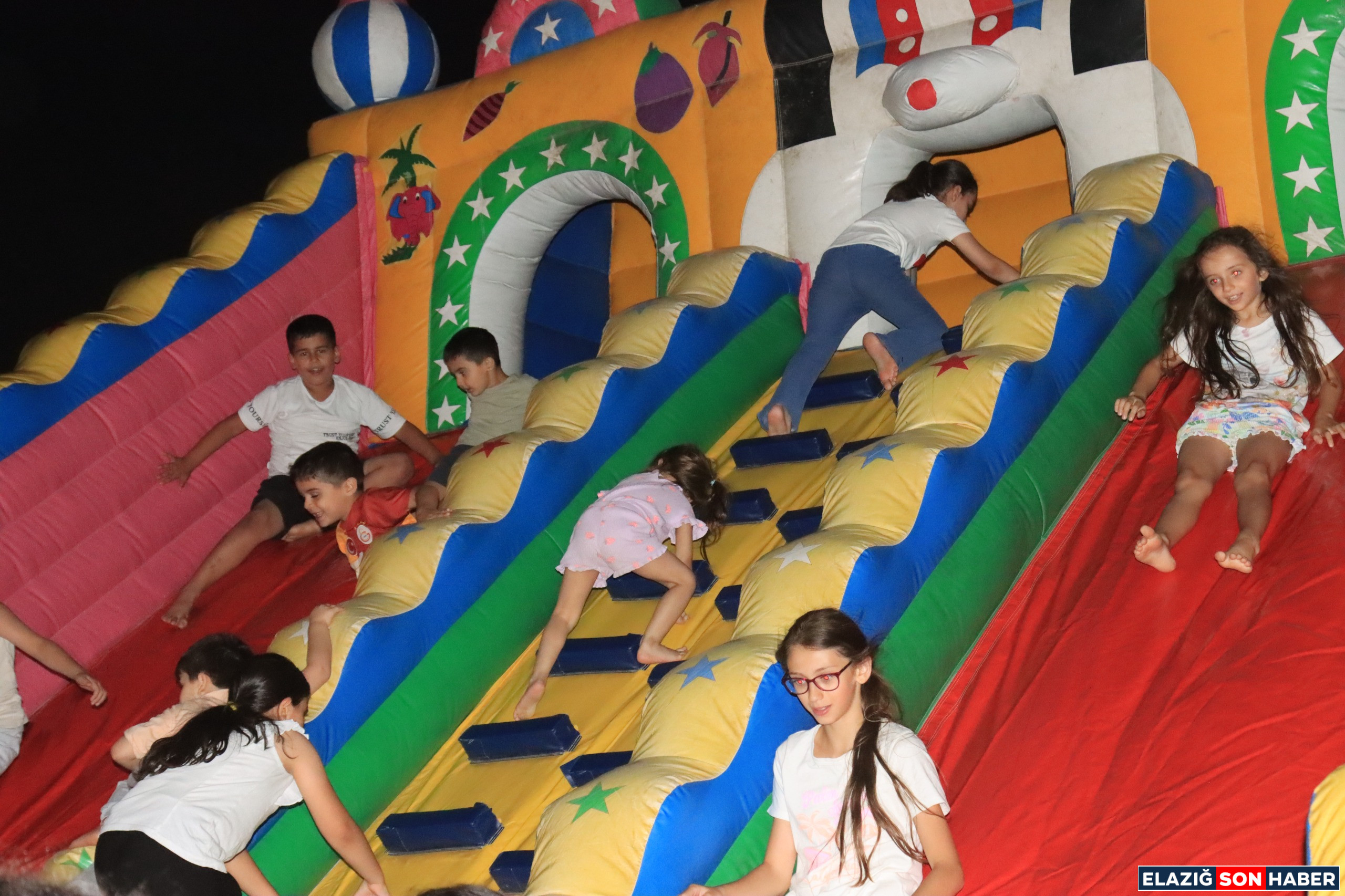 Sehrin Kalbi Burada Atiyor 1755252750 Nbz0Y S