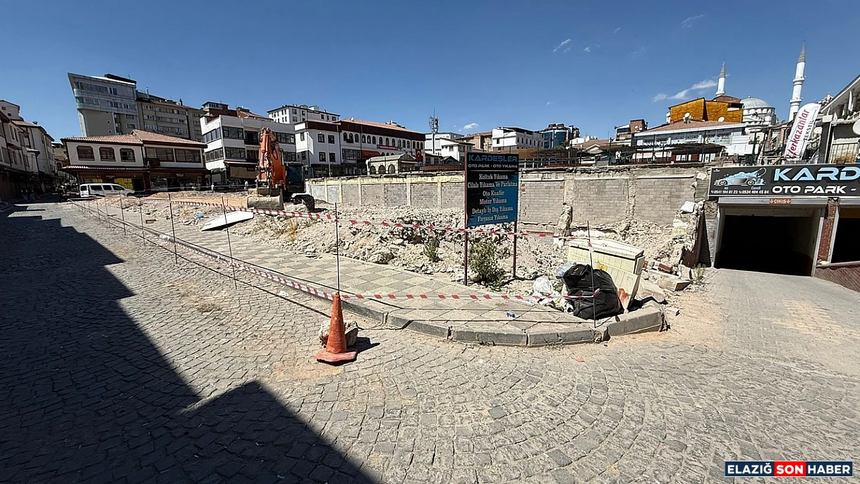 7 1757242431 K87 N F B