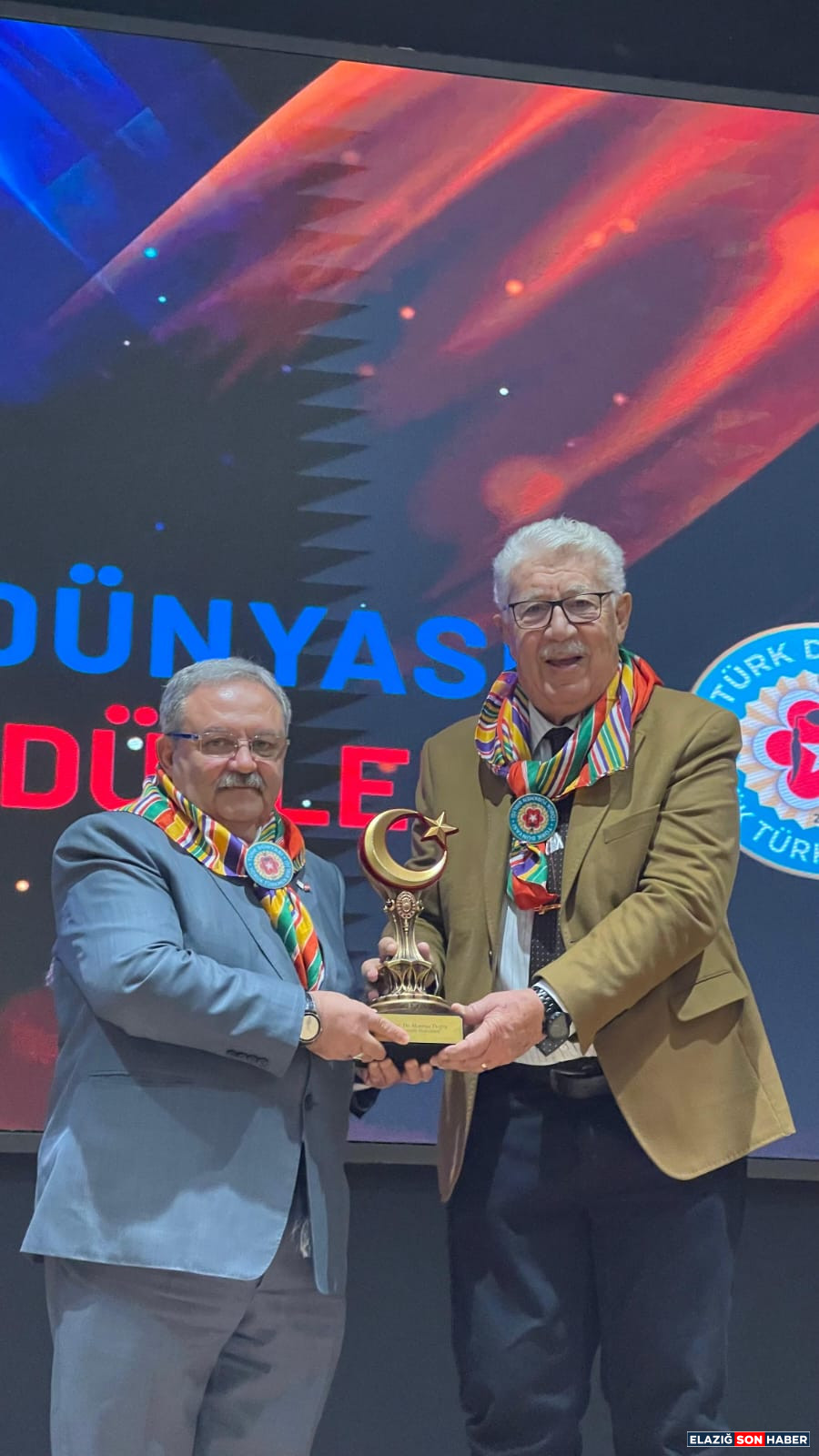 1783Bd9E 187E 4Dab A14E Db959C01D433