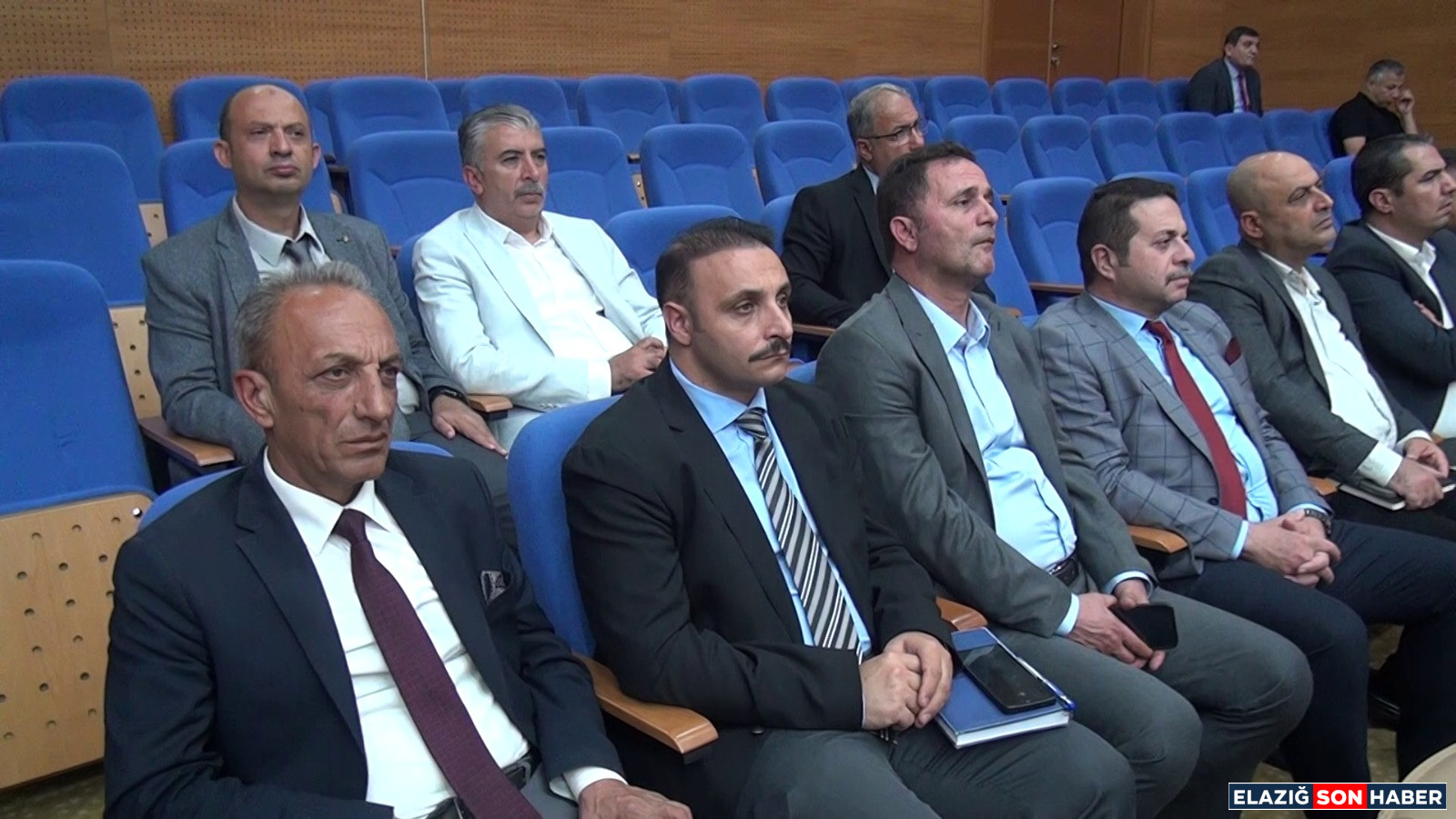 4D99432E Eccd 44F5 883C C38B9Df16568