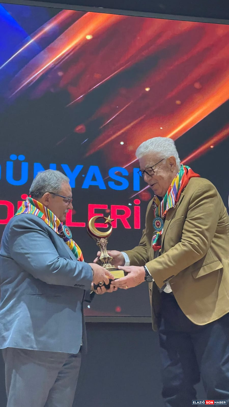 99Fccc0E B12F 448F 9130 C922439172F2