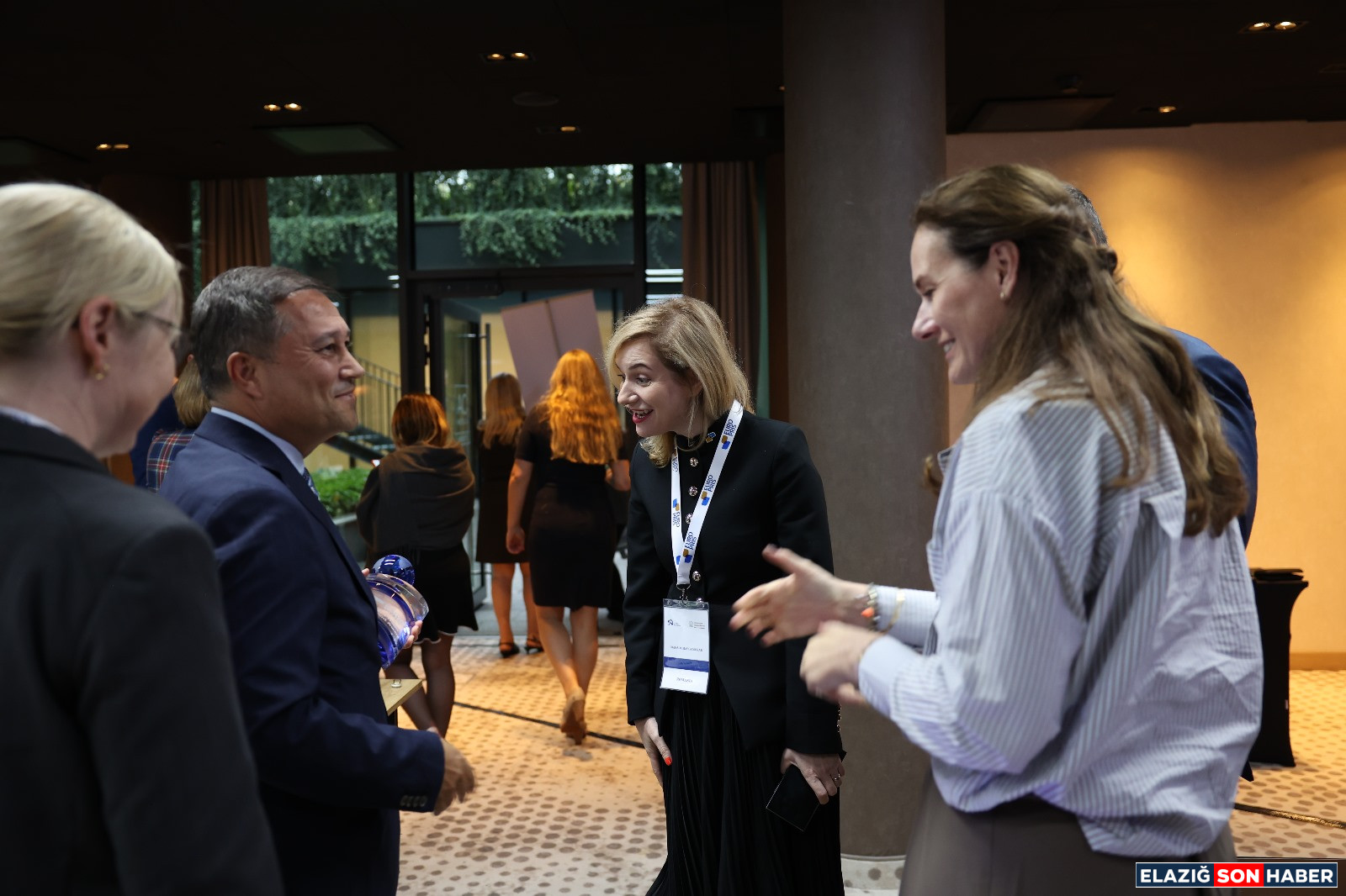 Cec90669 Ab62 4Cd3 Bb60 4762C71Fc05F